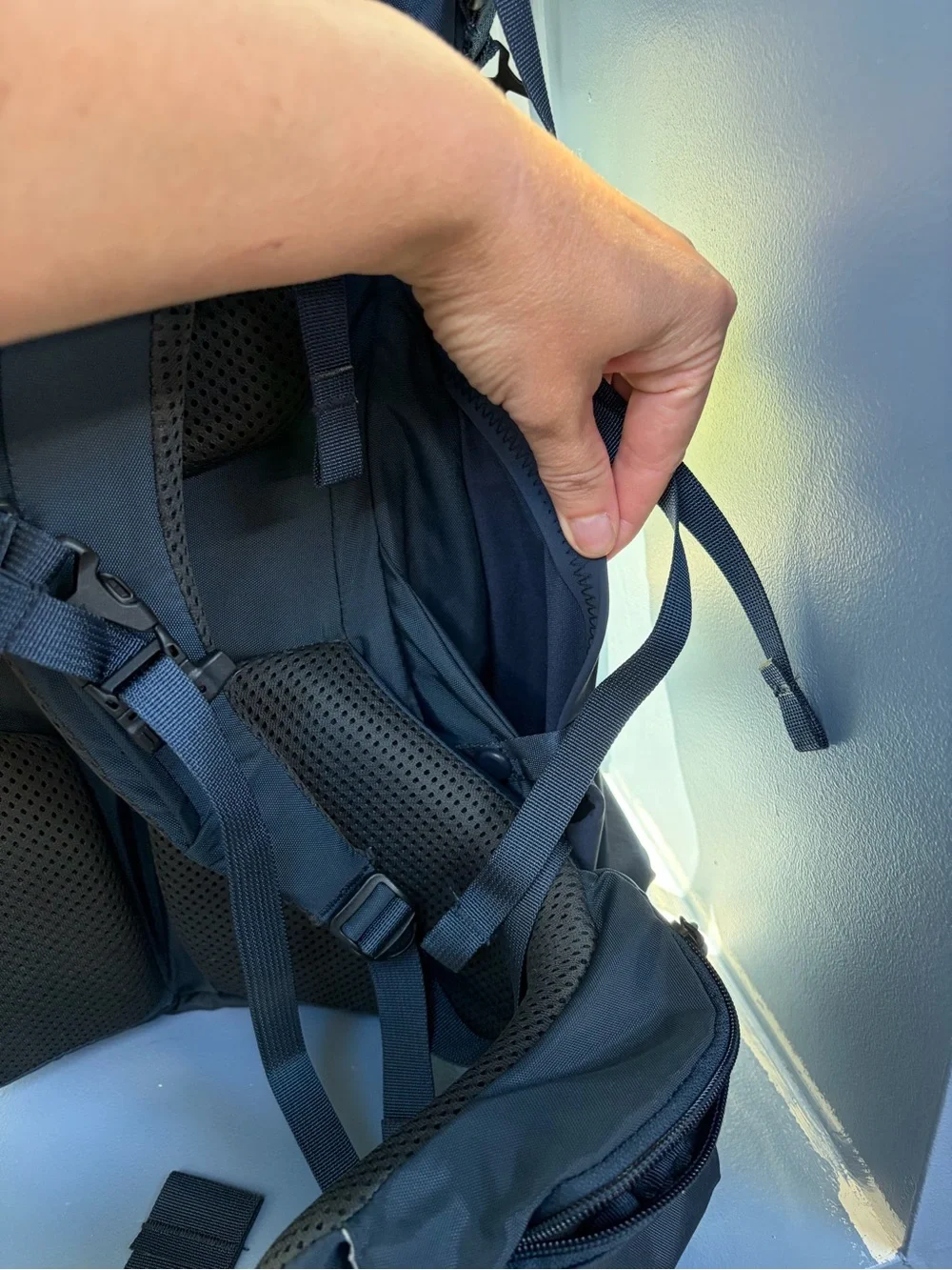 REI Womens small Traverse 32 Blue Backpack